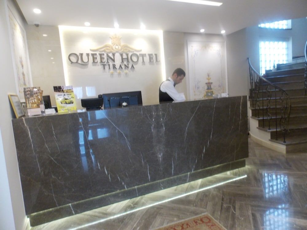 Hotel Queen 3
