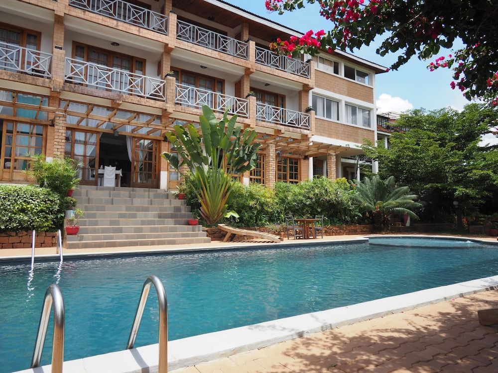 Gassy Country House 1