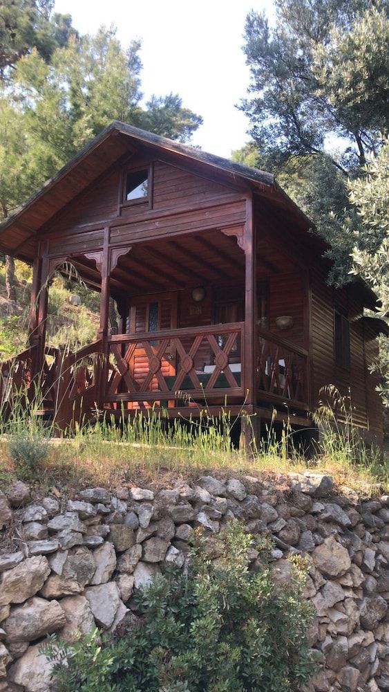 Shambala Lodge - Adults Only