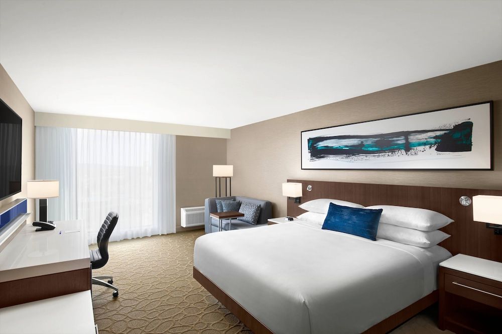 Delta Hotels by Marriott Thunder Bay 1