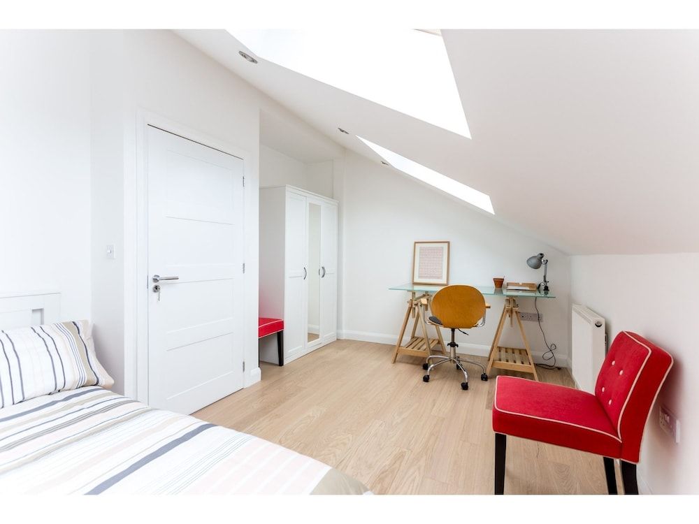 Charming Brand new House in Cambridge - Sleeps 6 3