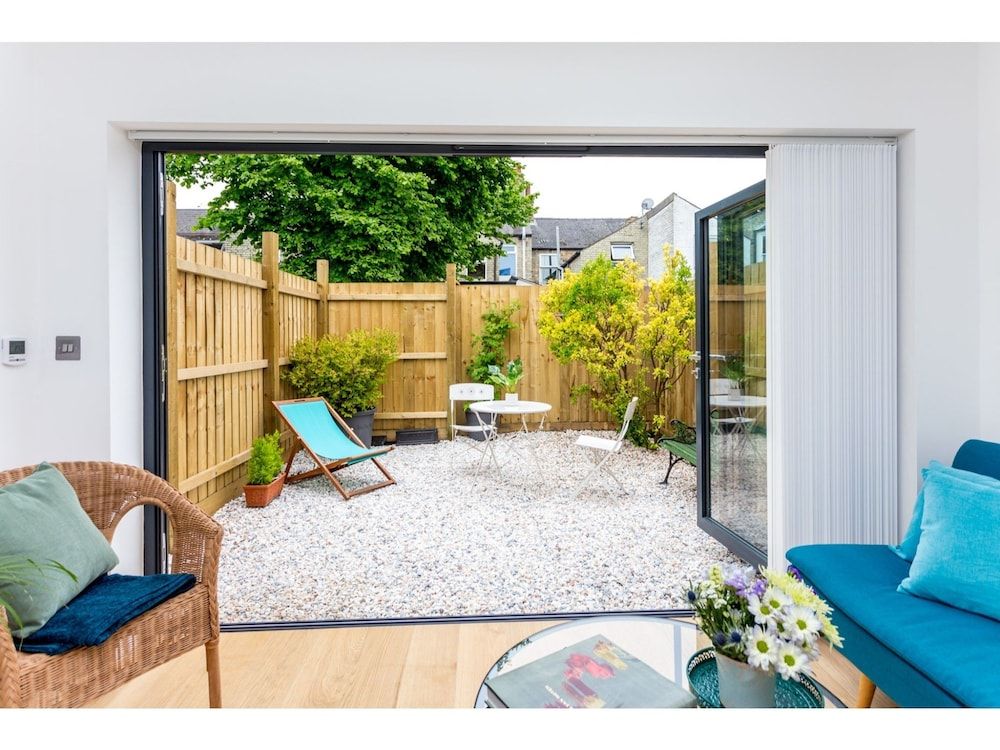 Charming Brand new House in Cambridge - Sleeps 6 1