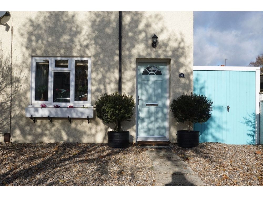 Comfortable Family Home in Oxford With Parking