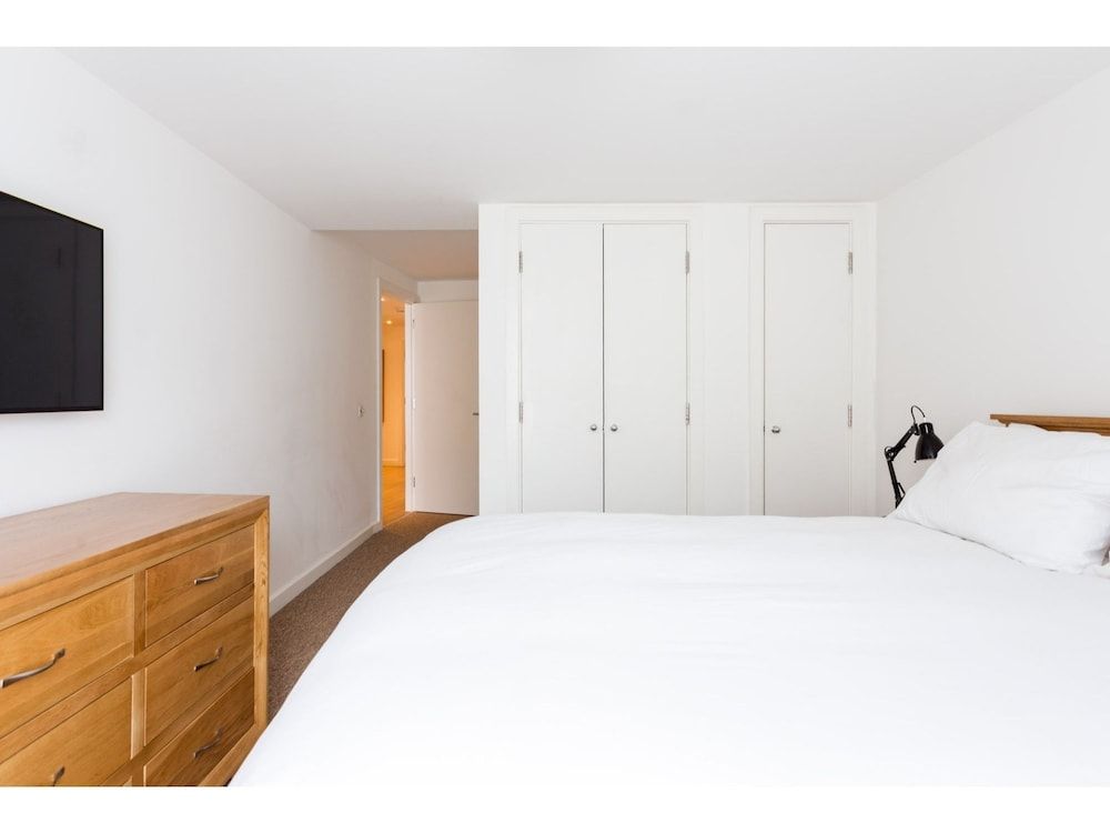 Bright, Spacious 2BR Central Cambridge Flat for 4 3