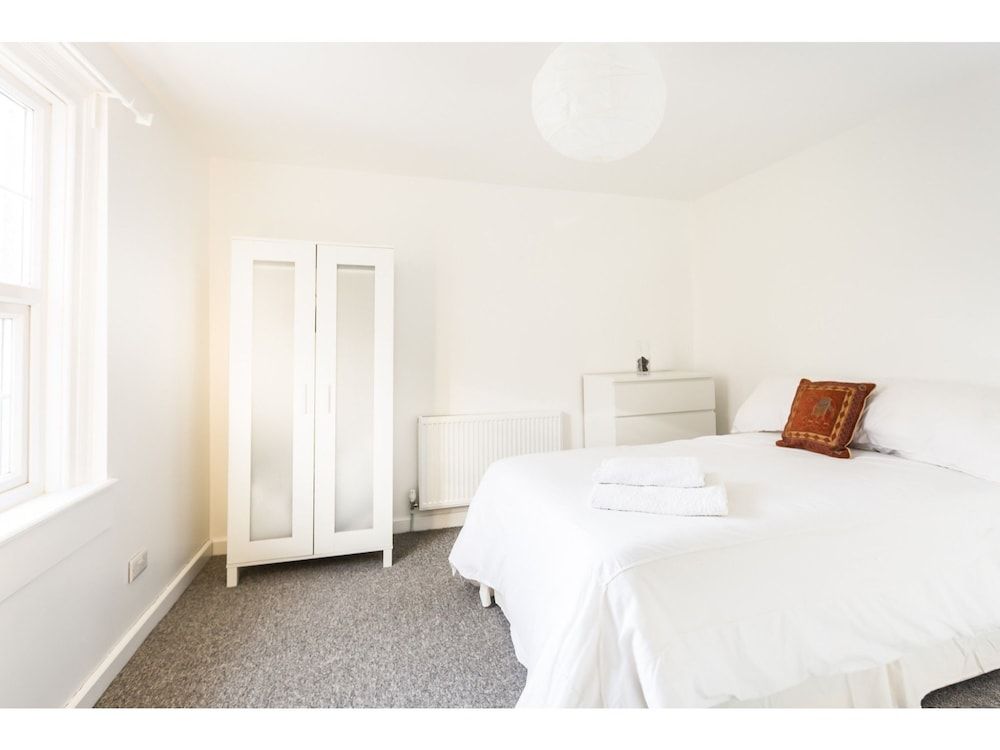 Newly Refurbished House in Bath - Sleeps 3 3