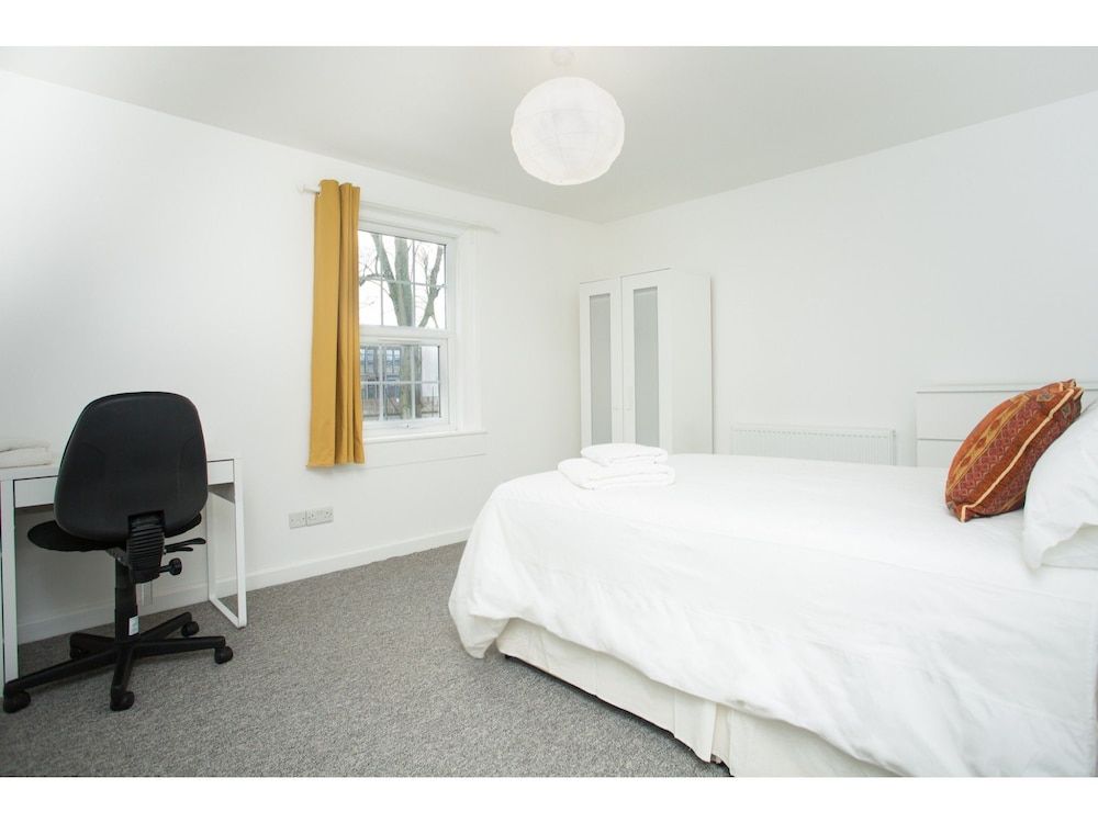 Newly Refurbished House in Bath - Sleeps 3