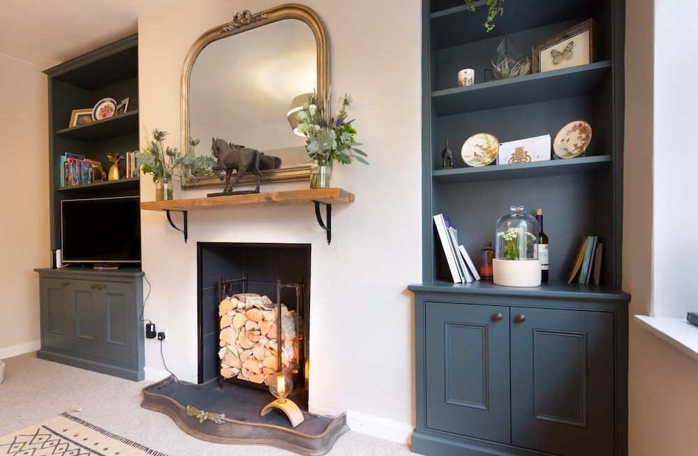 Spacious, Garden Flat for 4 in Bath 2