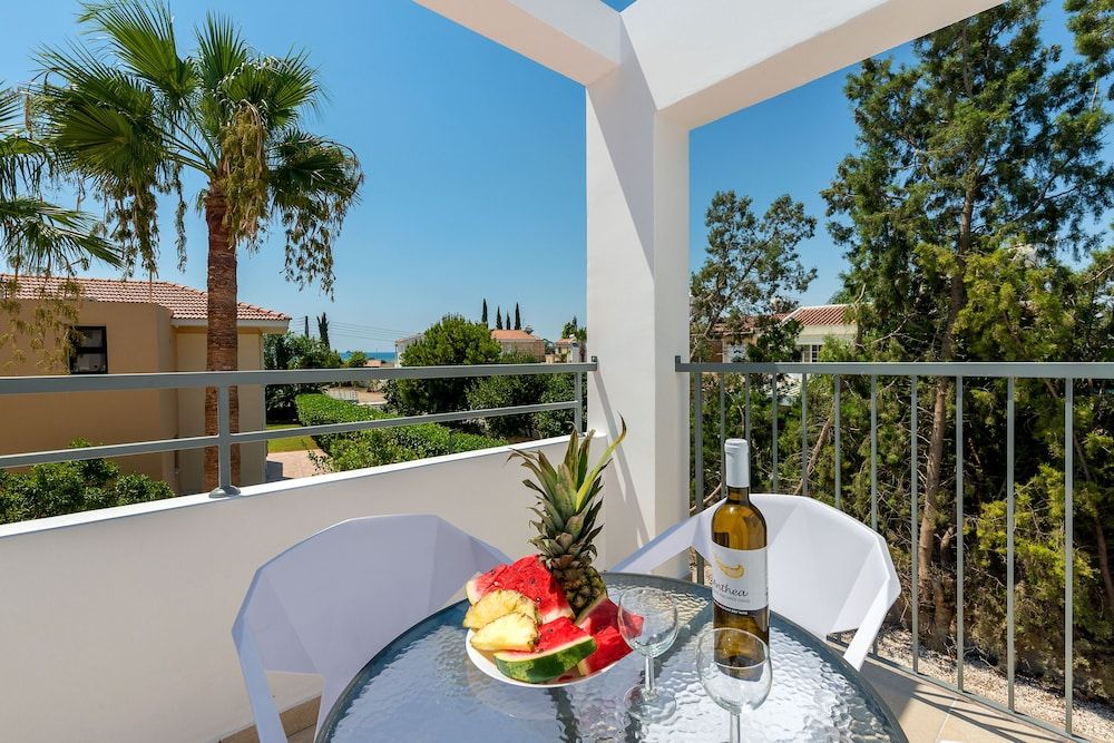 Color Cyprus Amozoniu Apartments