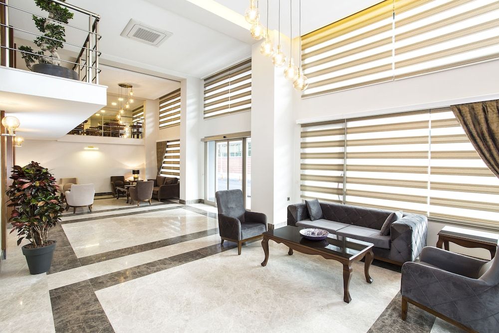 Perla Arya Hotel 3