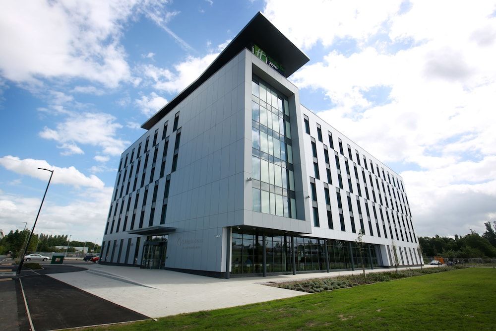 Holiday Inn Express Manchester - Trafford City 1