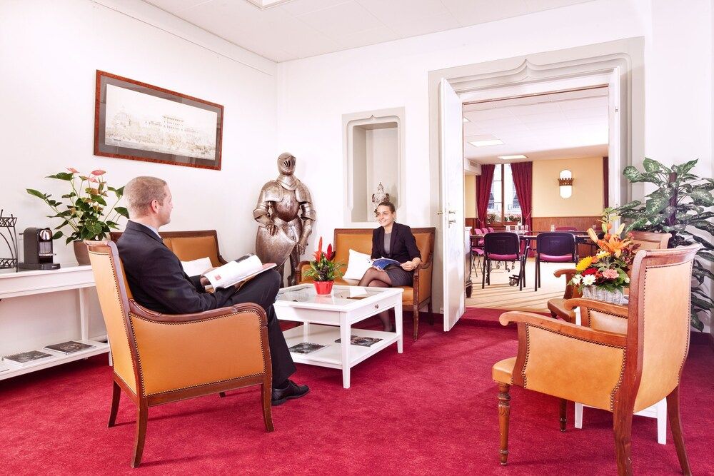 De La Nouvelle Couronne Hotel 2