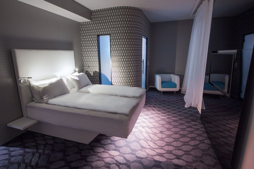 Magic Hotel Xhibition 1