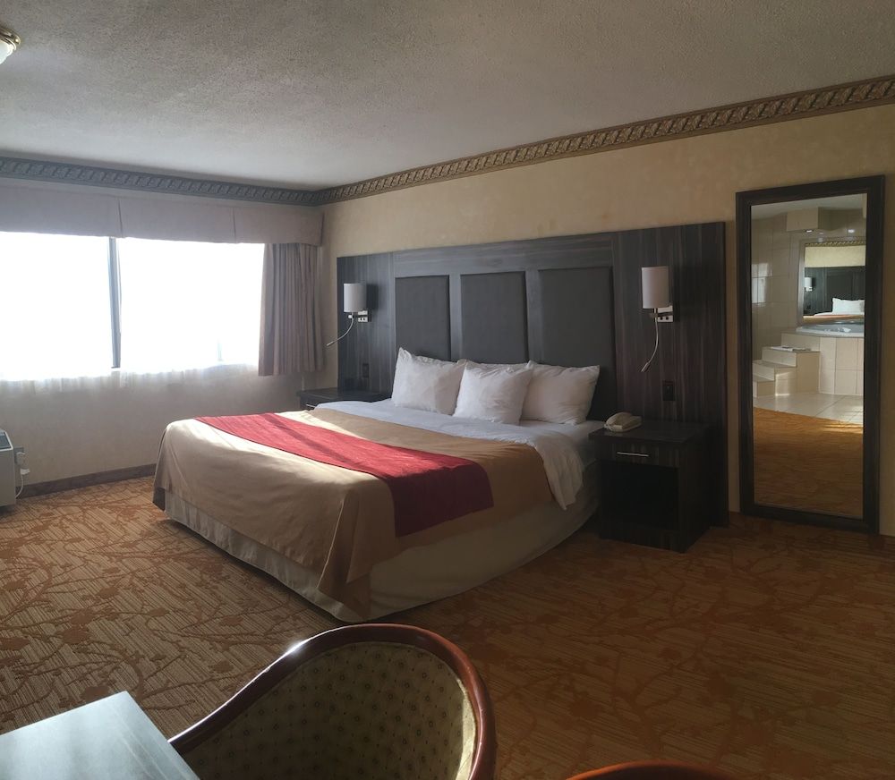 Mississauga Inn and Suites