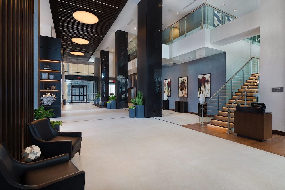 AC Hotel by Marriott Montreal Downtown 2