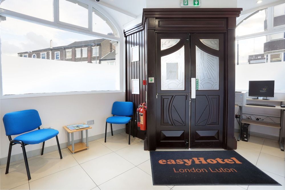 easyHotel Luton 2