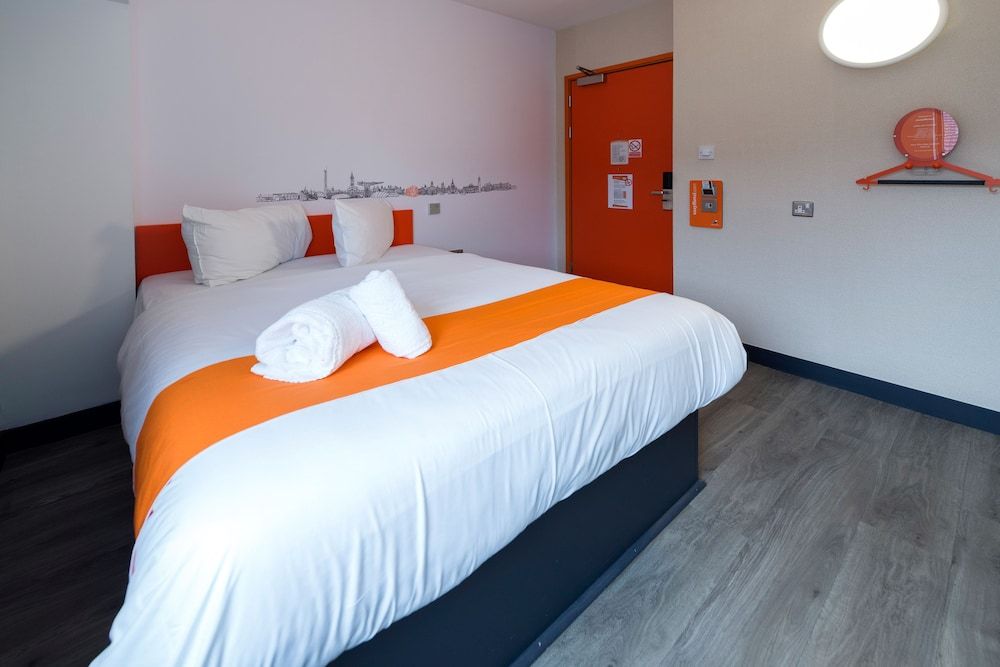 easyHotel Glasgow 3