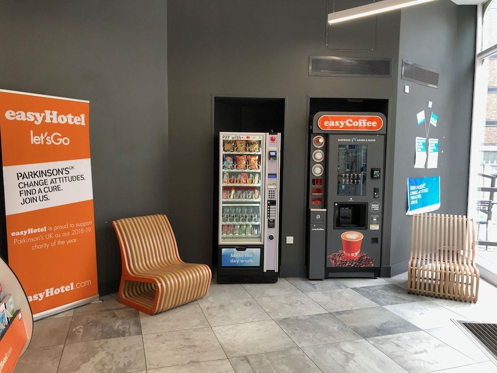 easyHotel Birmingham 3 easyHotel Birmingham 3