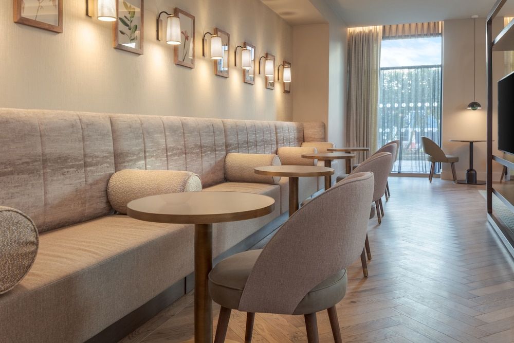 Staybridge Suites London - Heathrow Bath Road 2