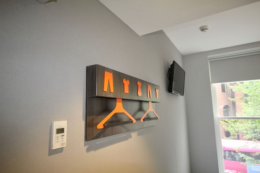 easyHotel Belfast 3