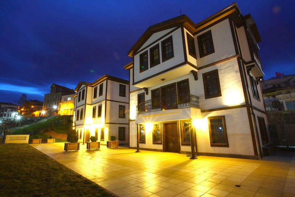 Zanos Pa_a Konaklari 1