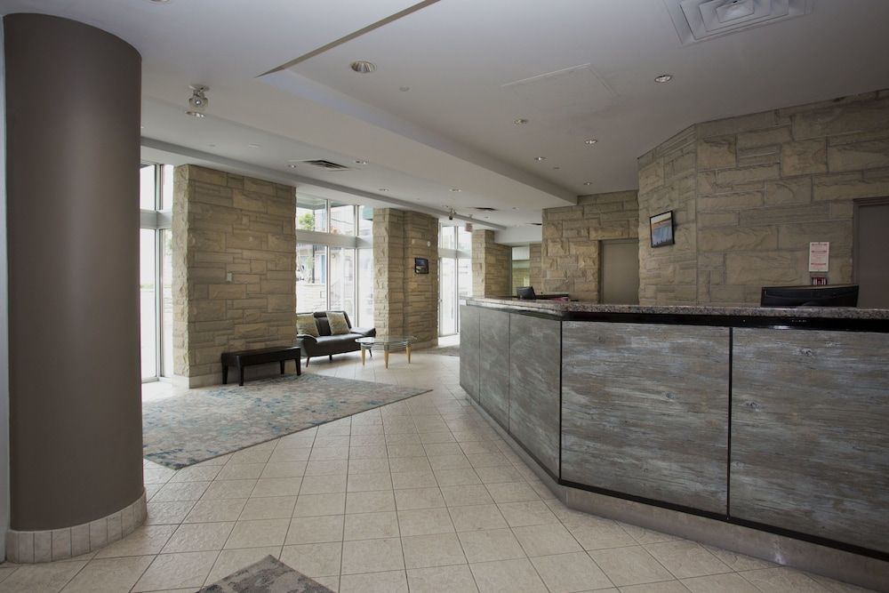 The Falls Hotel & Inn 2