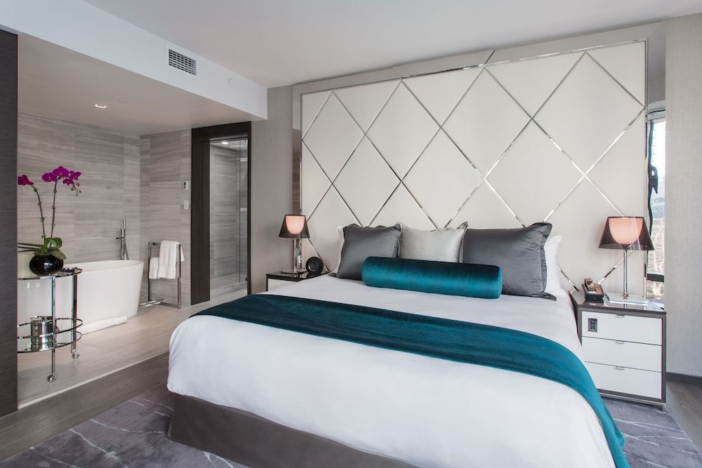 Trump International Hotel & Tower Vancouver 3