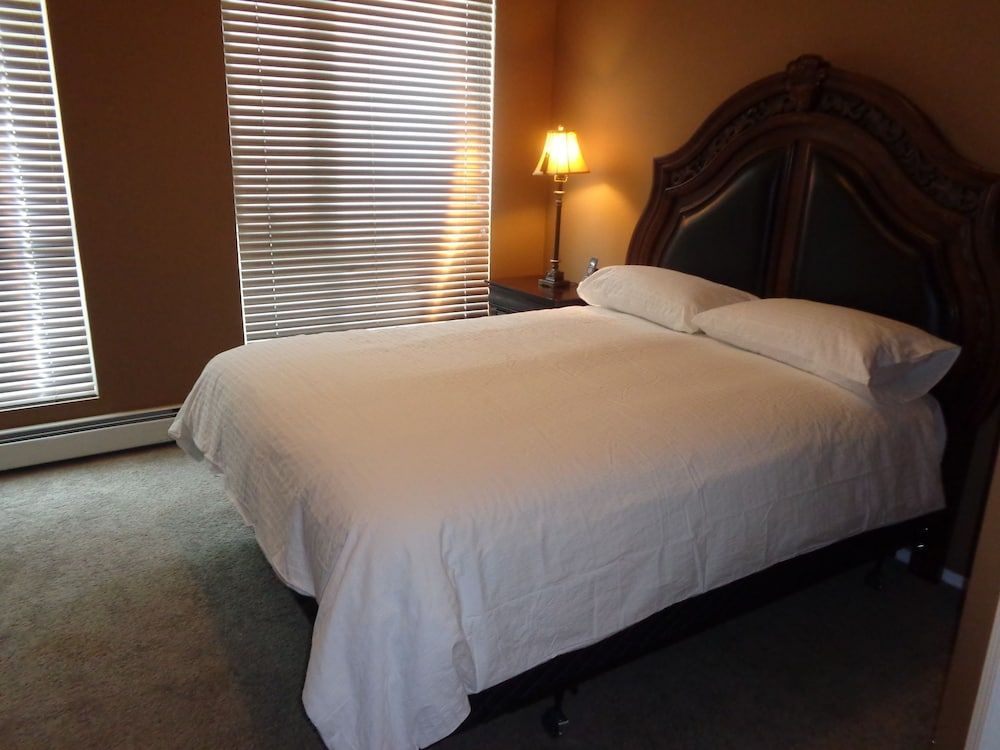 Regal Suites - Riverfront 3