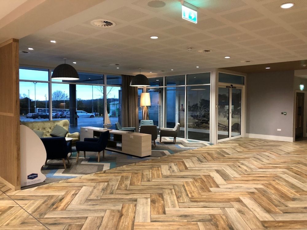 Hampton by Hilton Bristol Airport 2