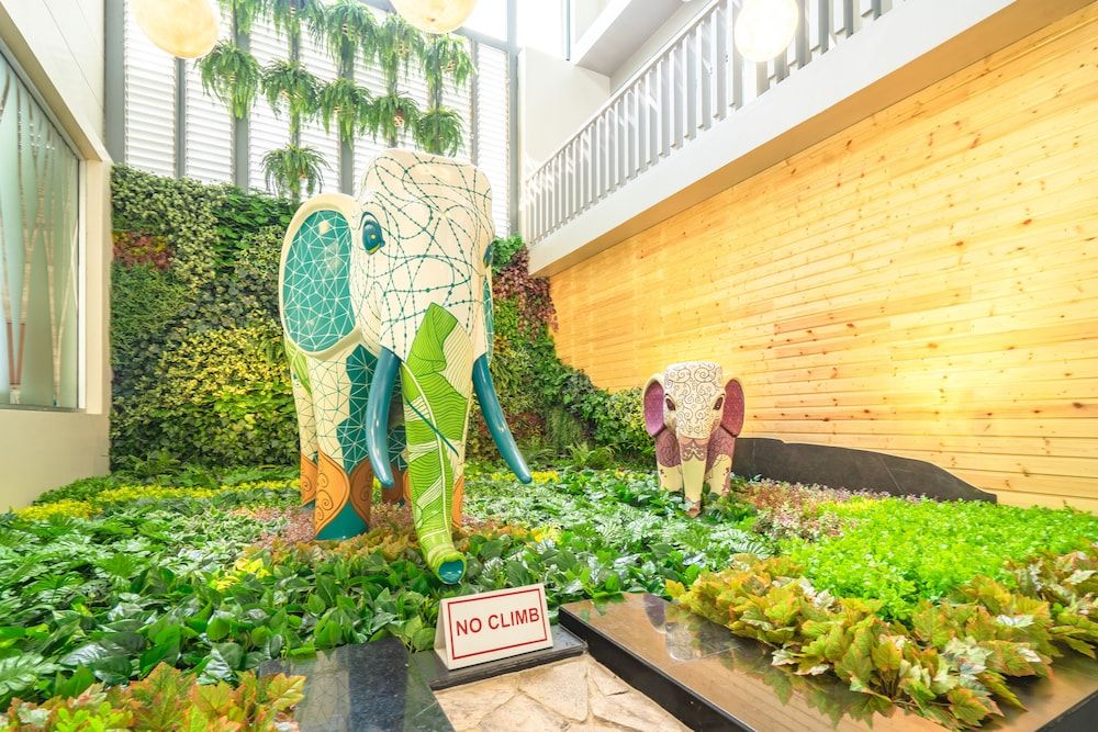 Ramada Phuket Deevana Patong 2 Ramada Phuket Deevana Patong 2