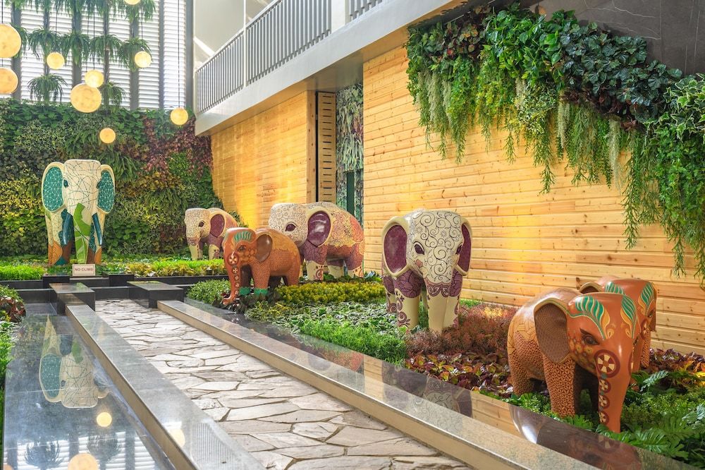 Ramada Phuket Deevana Patong 3 Ramada Phuket Deevana Patong 3