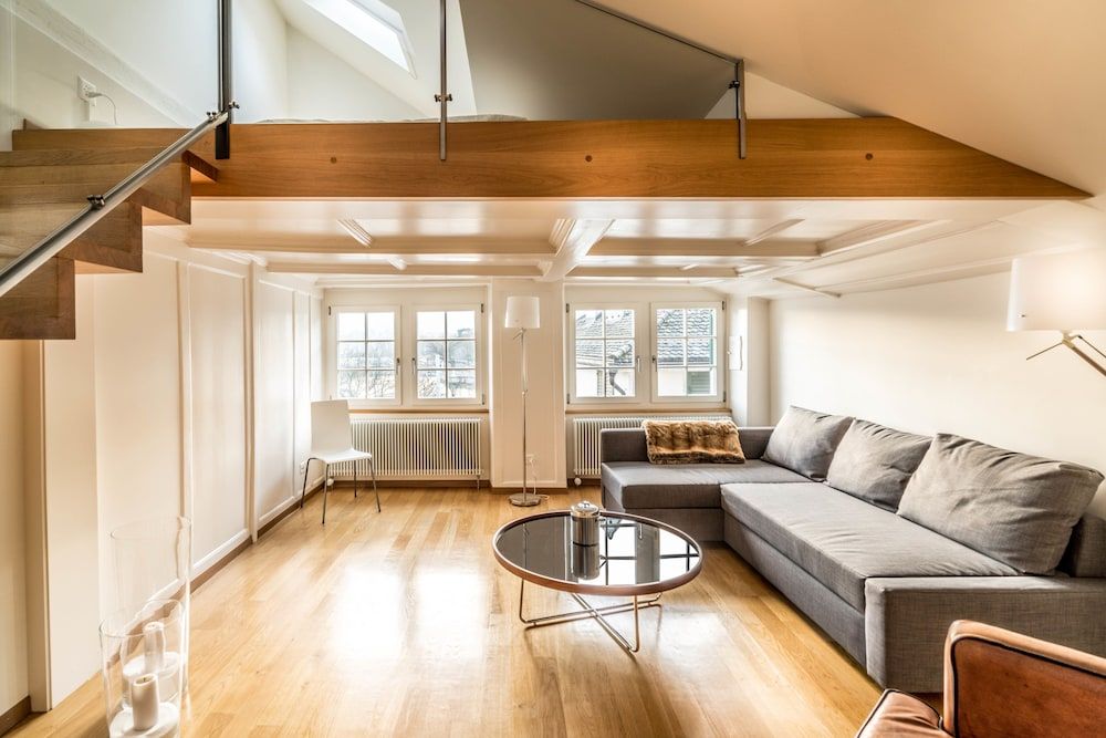 Lake Side Location Bellevue 1