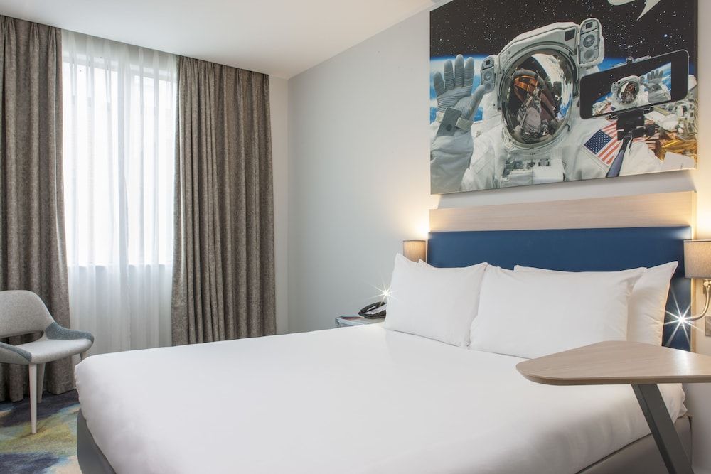 Ibis Styles London Heathrow 3