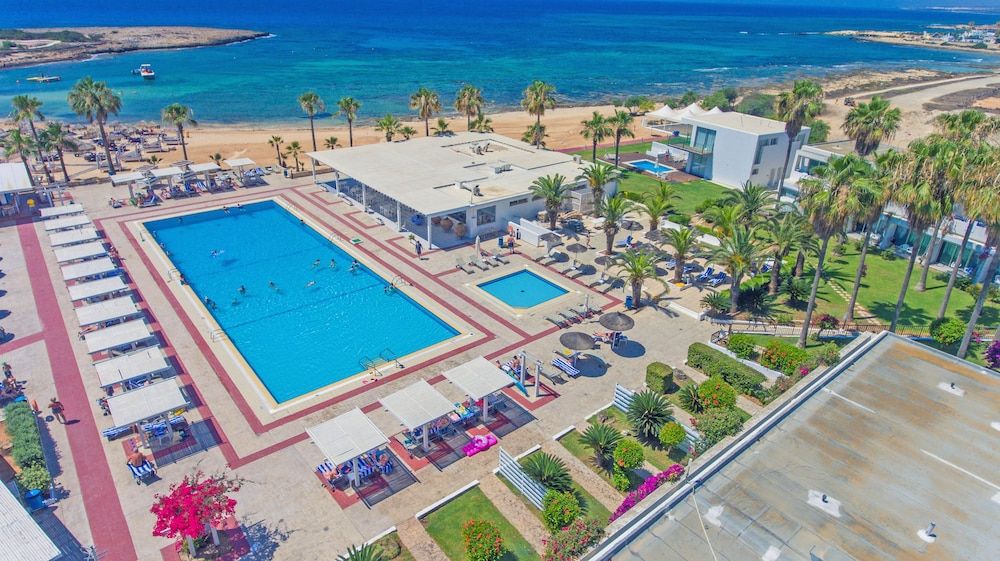 The Dome Beach Hotel & Resort 4 estrellas en Ayia Napa