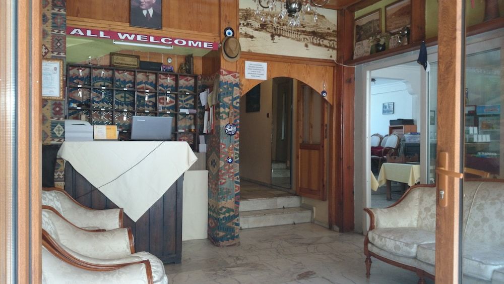 Wallabies Aquaduct Hotel 3