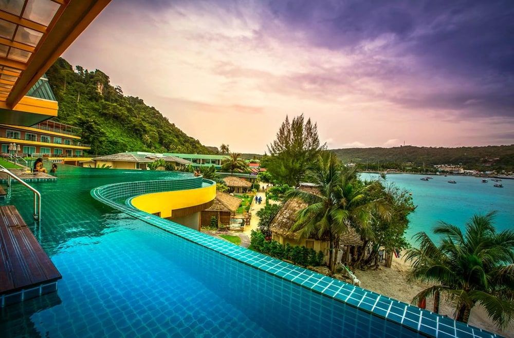 Phi Phi Cliff Beach Resort 2