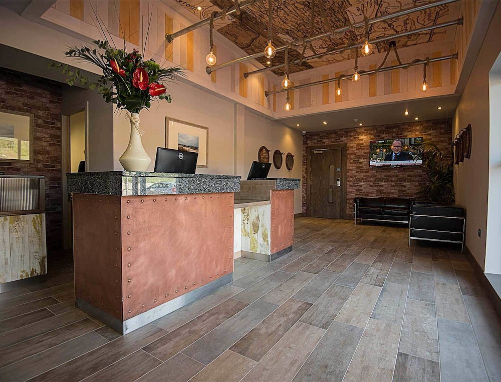 The Waterside Hotel 2