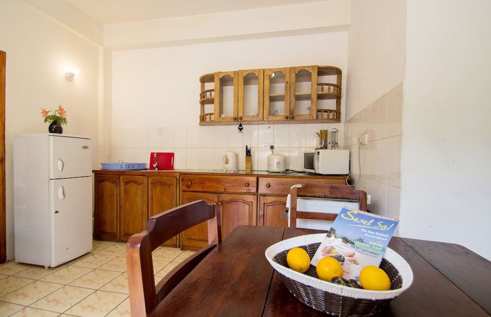 Vicky's Holiday Apartments 2 Vicky's Holiday Apartments 2