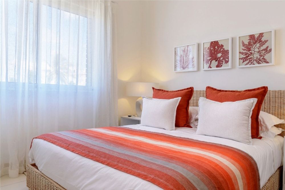 Myra Seafront Suites & Penthouses By LOV 2