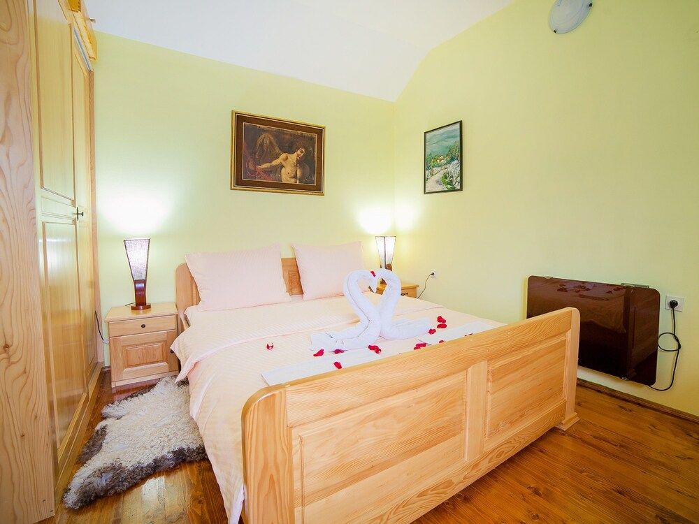 Hotel & Resort Gacka 3