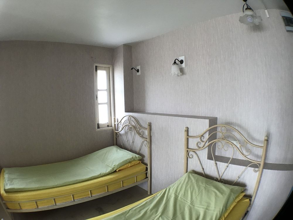 Roof View Place Hotel 1