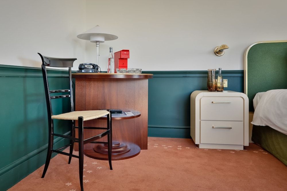 Experimental Chalet 3