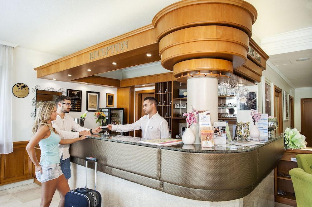 Holiday Club Apartman Hotel 3