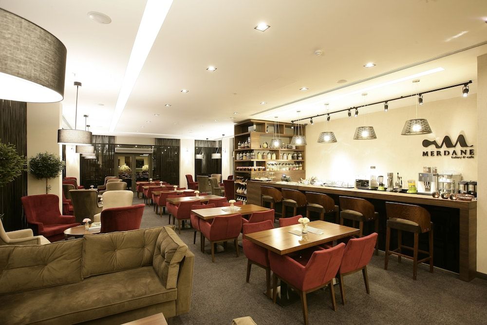 RYS Hotel & Restaurant 2