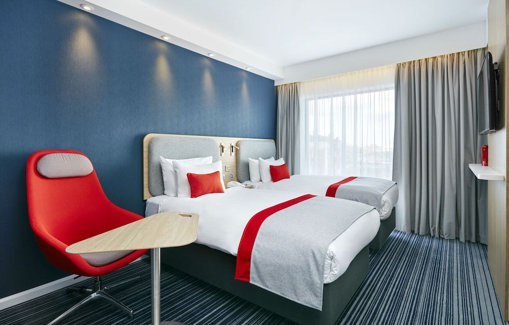 Holiday Inn Express Grimsby 3