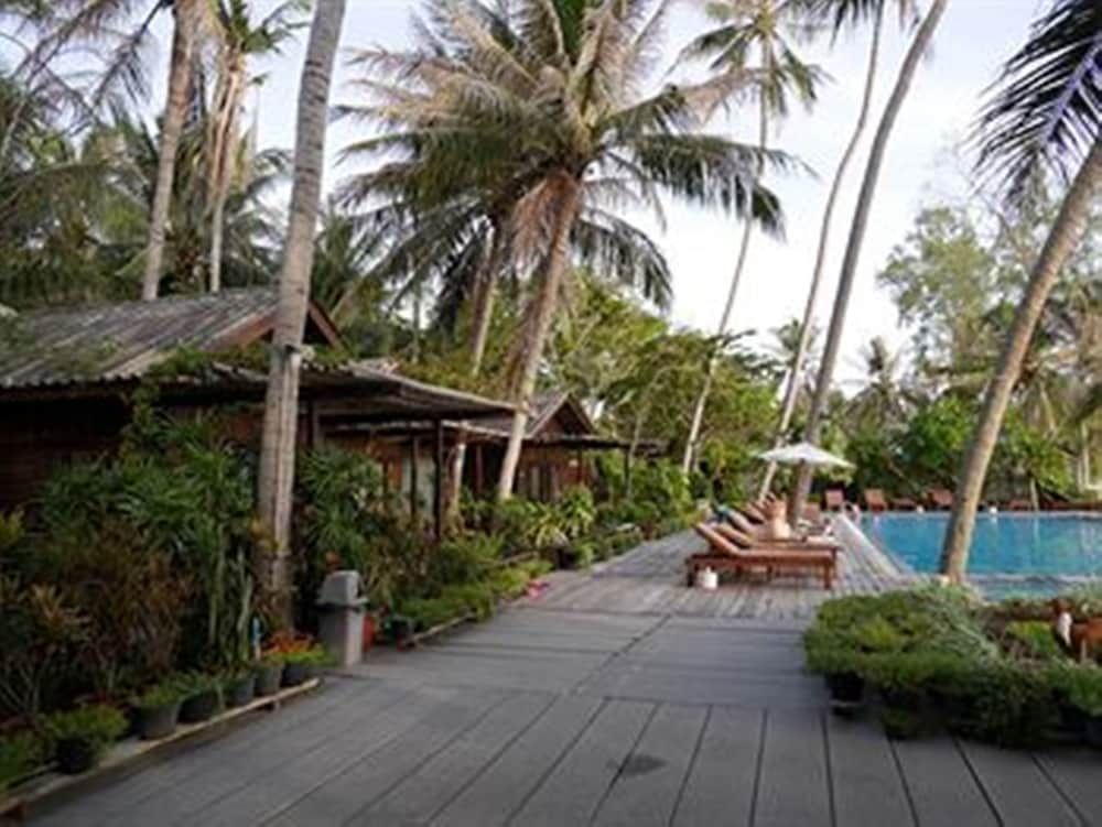 Sunset Cove Resort 2