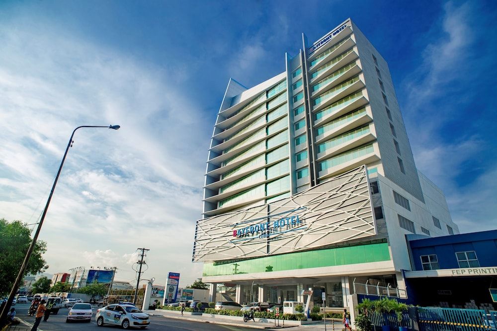 Bayfront Hotel Cebu 1