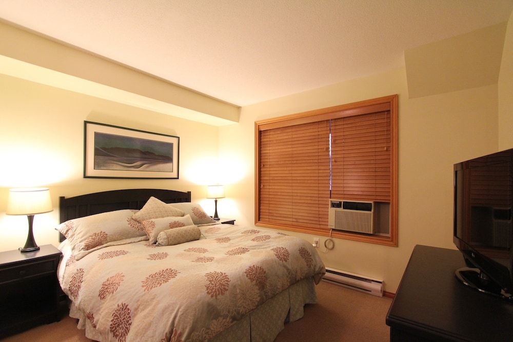 Accommodations by Whistler Retreats 3