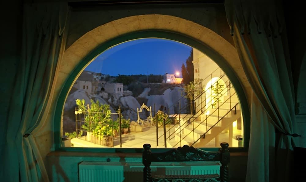 Blue Valley Cave Hotel 1