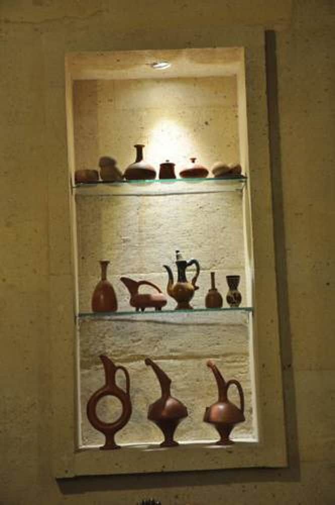 Blue Valley Cave Hotel 2