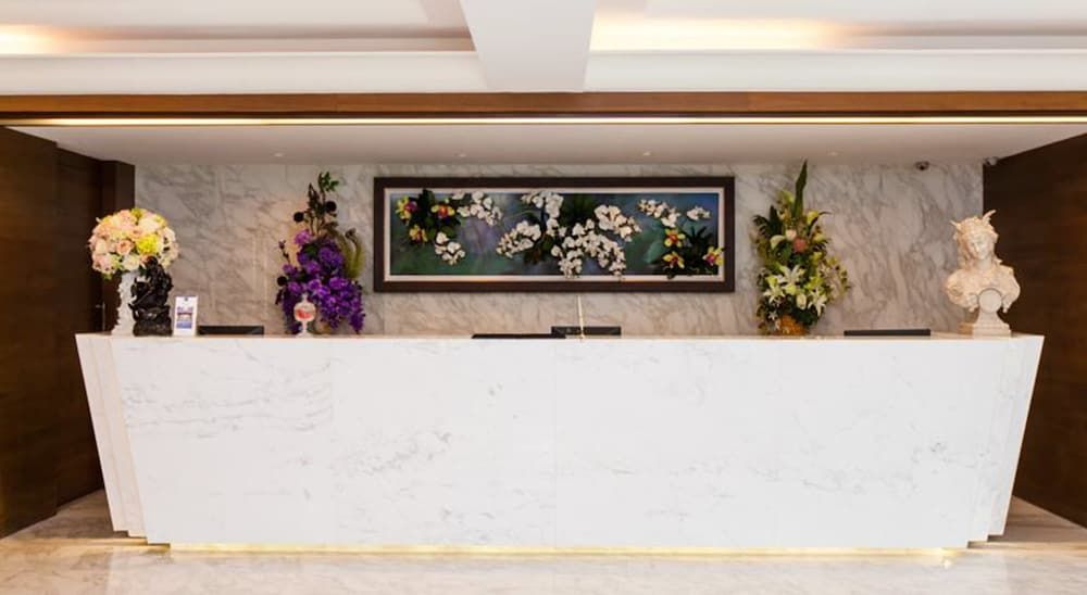 The Grand Sathorn Hotel 3